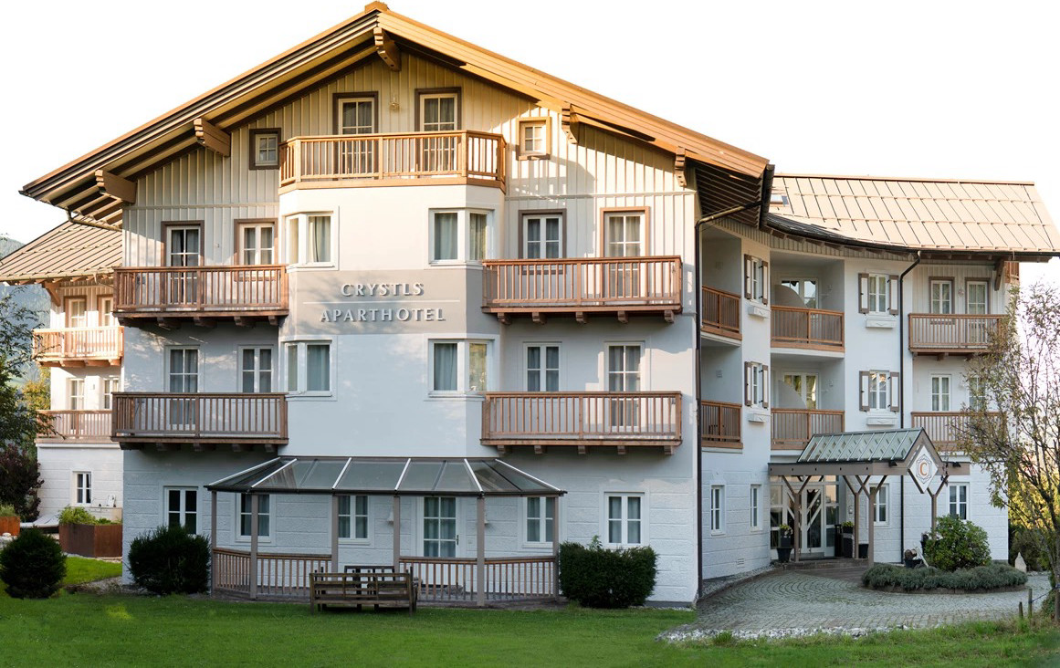 Crystls Aparthotel