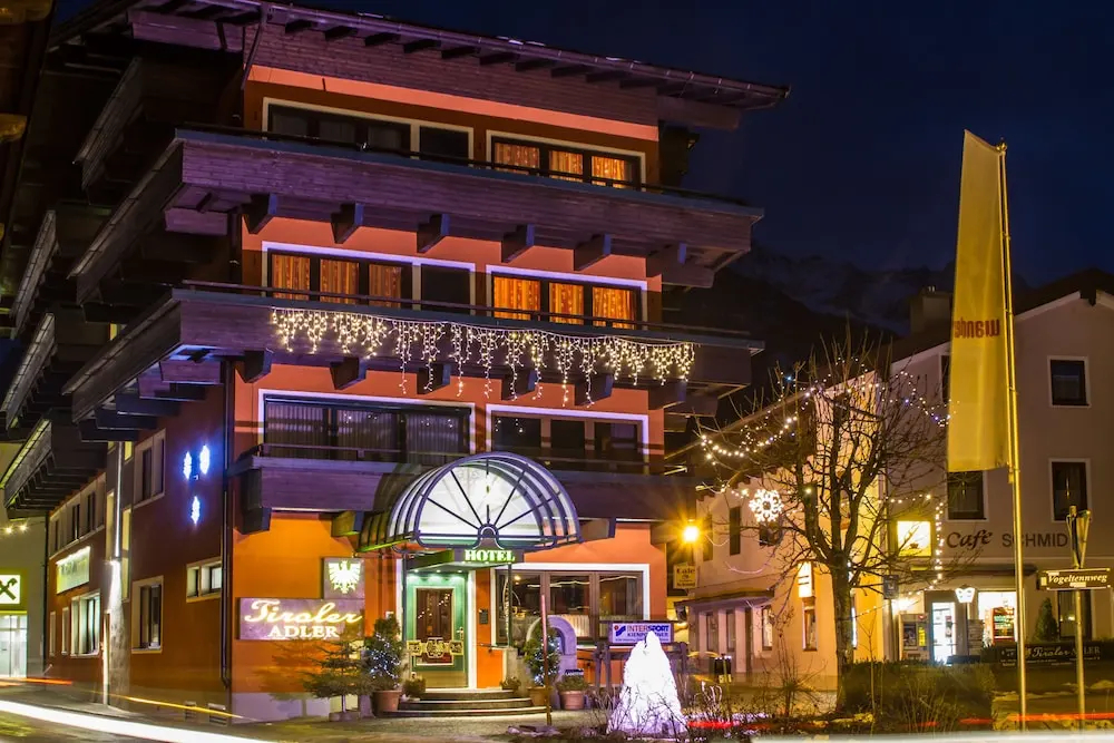 Hotel Tiroler ADLER - bed and breakfast in Waidring
